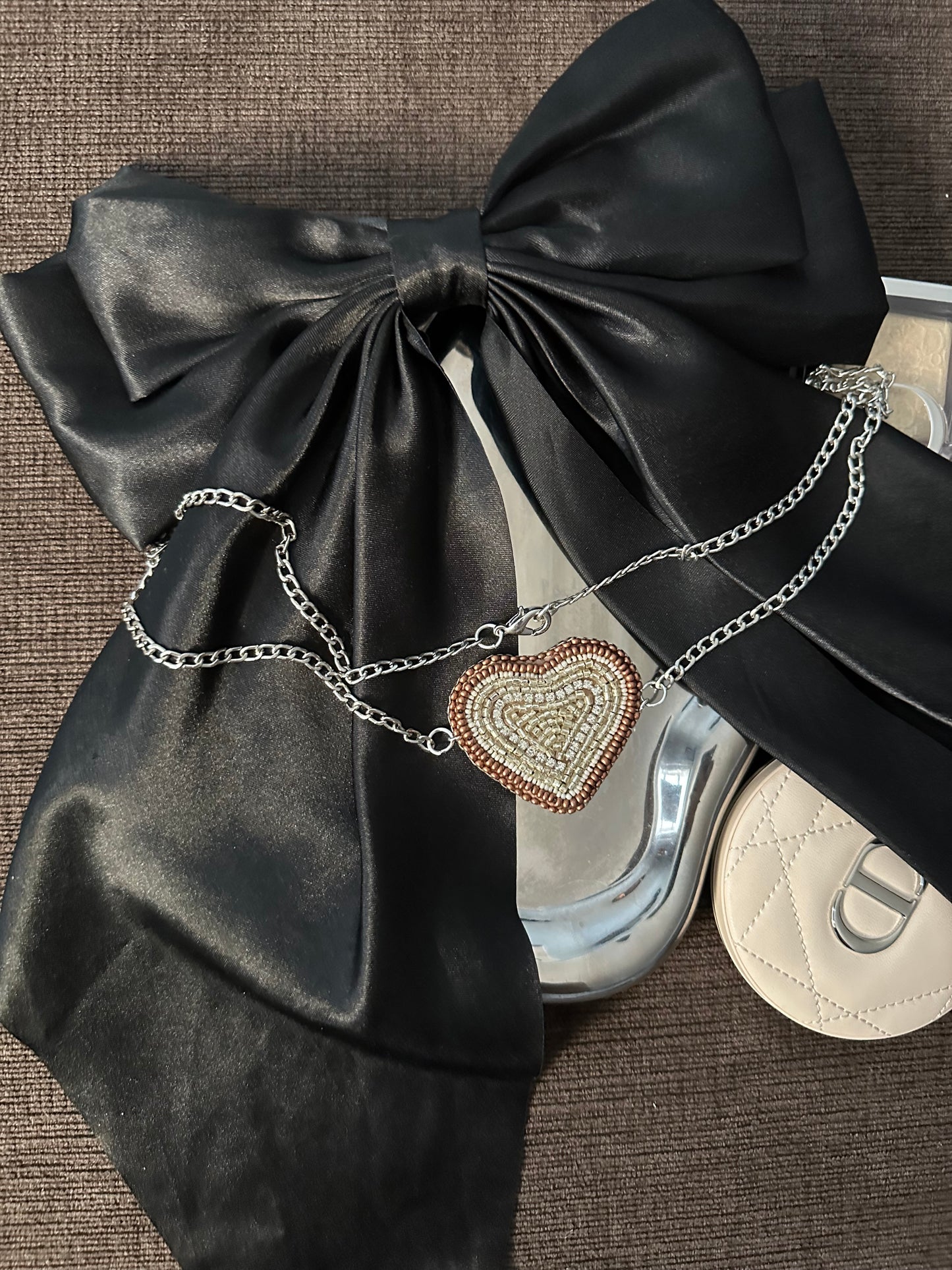 kisin (cold) necklace.