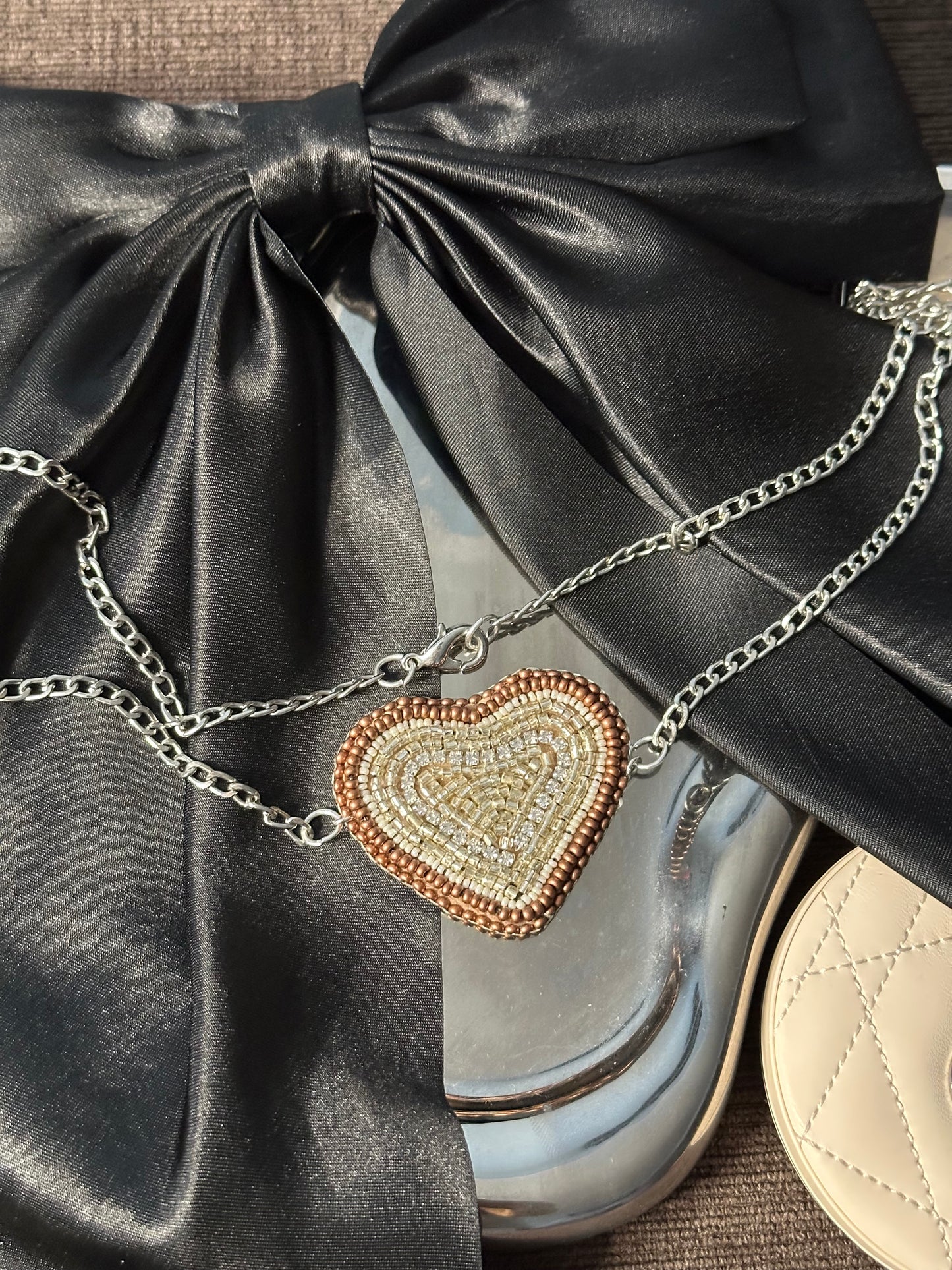 kisin (cold) necklace.